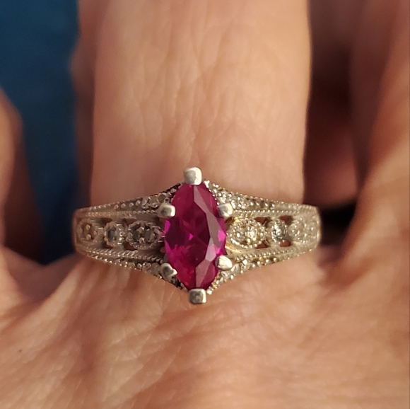 Ruby/diamond wedding ring set - Picture 7 of 11